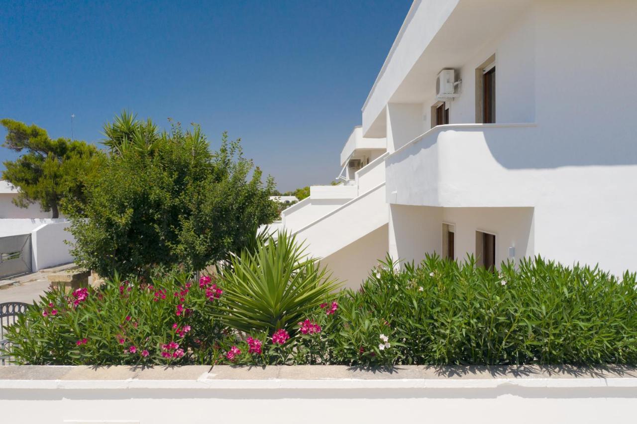 Vidamarina - Camere Al Mare Торре-Лапилло Экстерьер фото